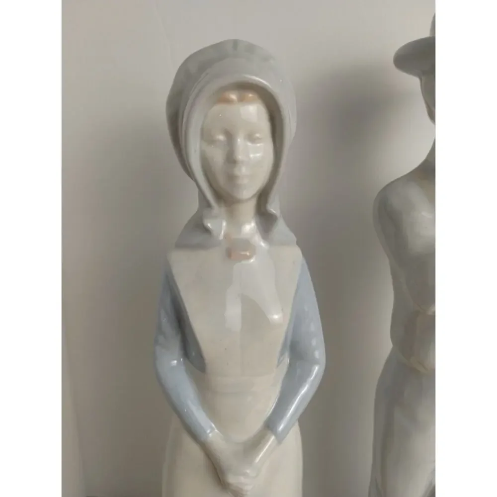 Amish Couple Ceramic Figurines Man & Woman 1970s Hand Painted